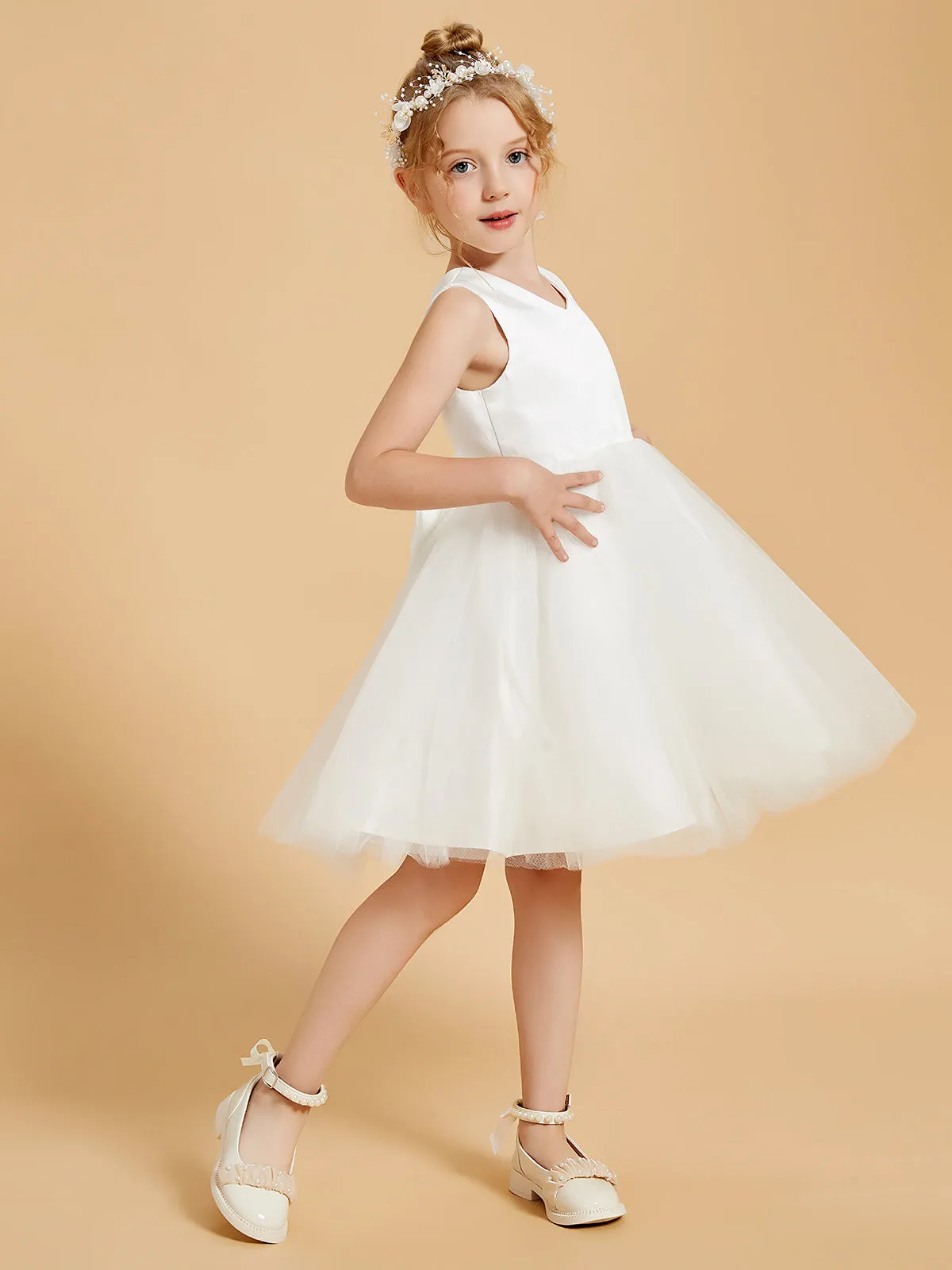 Charming V-Neck Flower Girl Dresses with Bowknot Accents