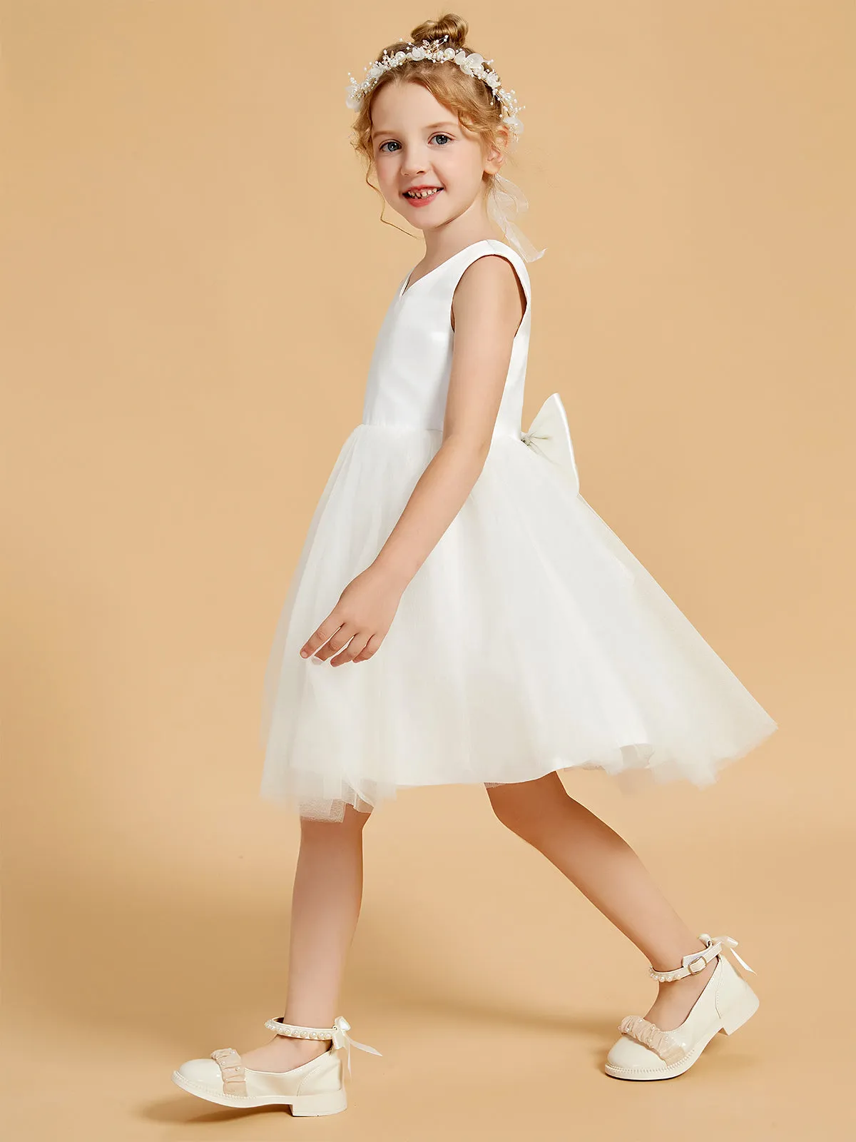 Charming V-Neck Flower Girl Dresses with Bowknot Accents