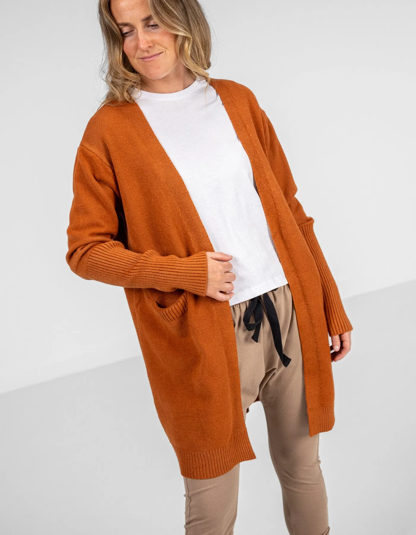 Chelsea Edge to Edge Cardigan with Pockets in Rust