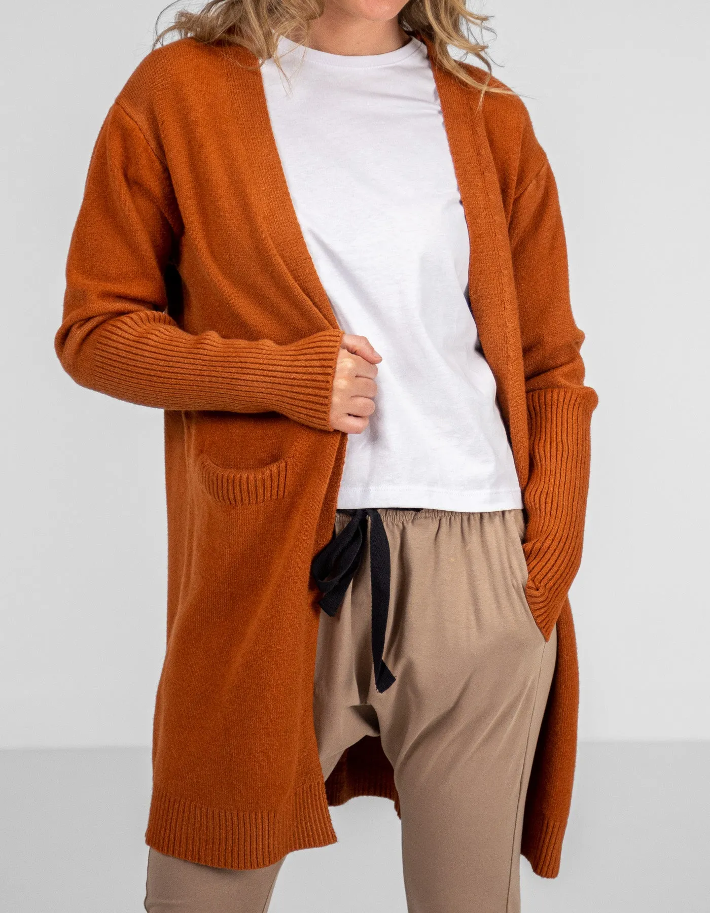 Chelsea Edge to Edge Cardigan with Pockets in Rust