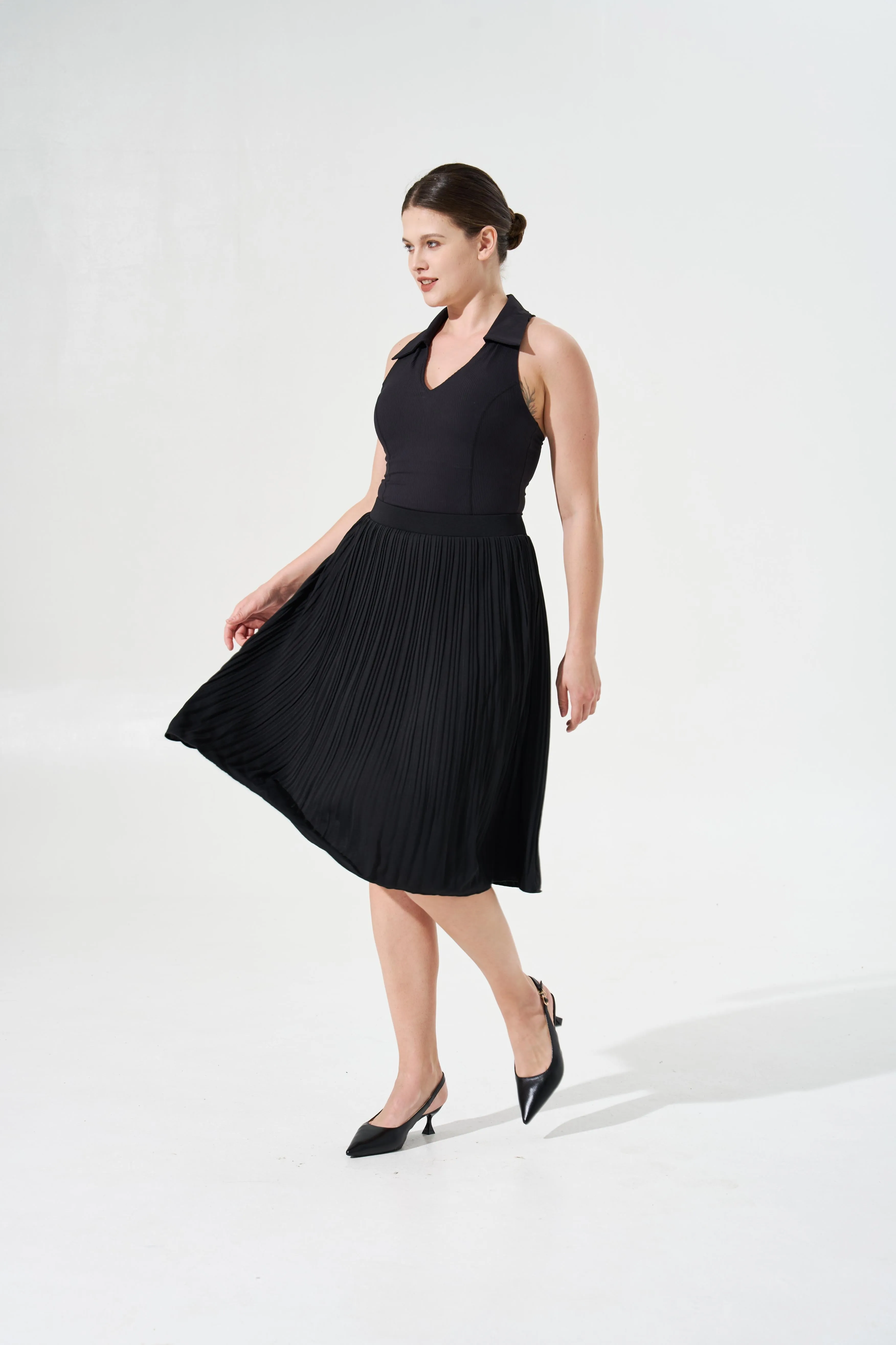 Tangs Display - Cooling & Stretchable Swirl Pleated Skirt